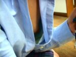放課後女子校生の油断した胸の谷間