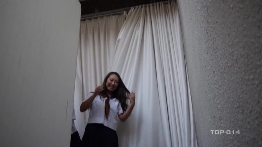 通学女子校生強風どっきりパンモロVol. 14～足元から奇跡の風が！～