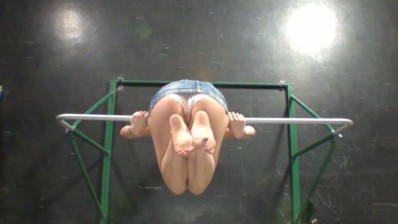 パンチラ映像 240分82枚