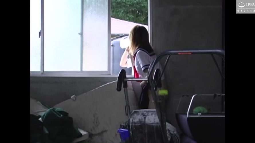 尾行盗撮！隣りの制服女子がオナニー中毒な件
