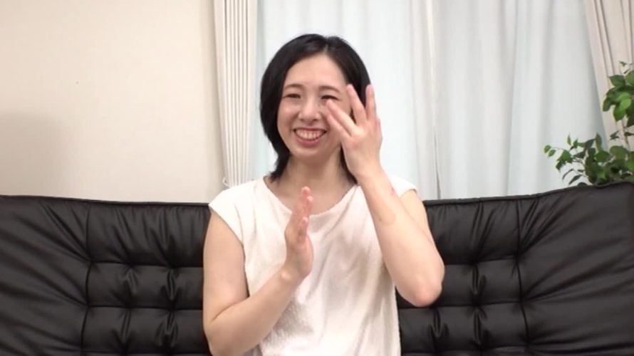 白濁マン汁が溢れ出る！五十路女の膣穴ズボズボ指オナニー 6